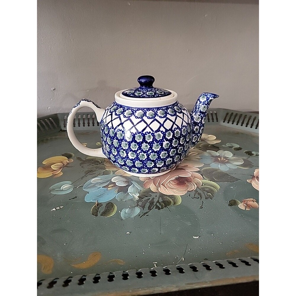 READ Vtg Polish Pottery Tea Pot w Lid Hand Painted POLAND Holds 6 Cups Signed KK